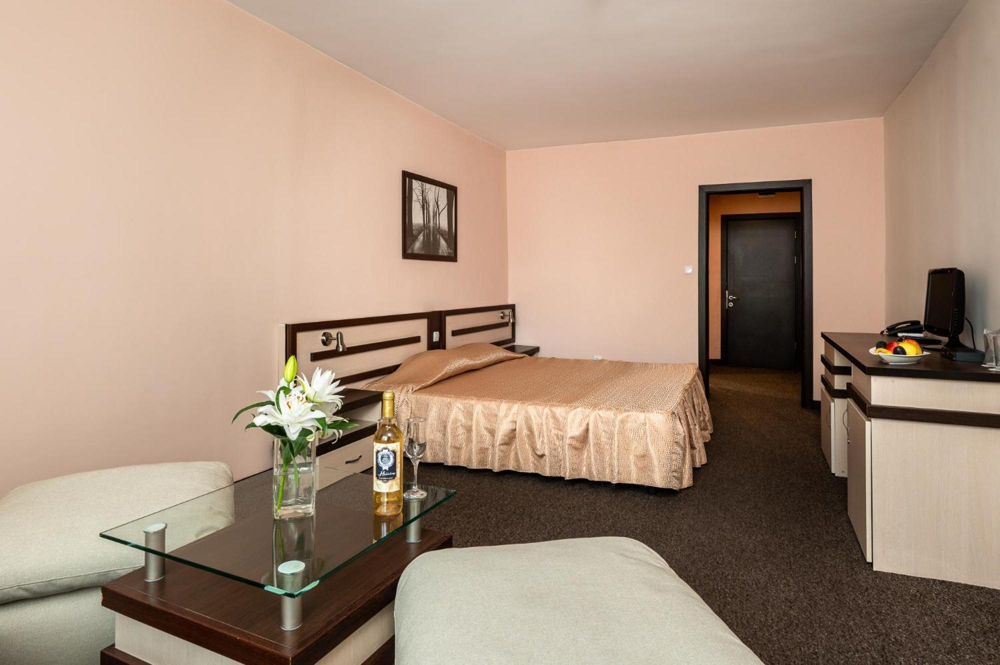 Spa Hotel Holiday Velingrad Exterior photo